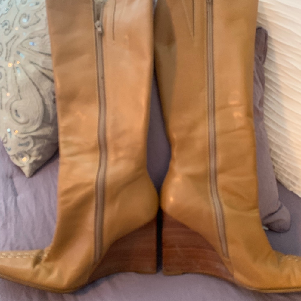 Tall boot